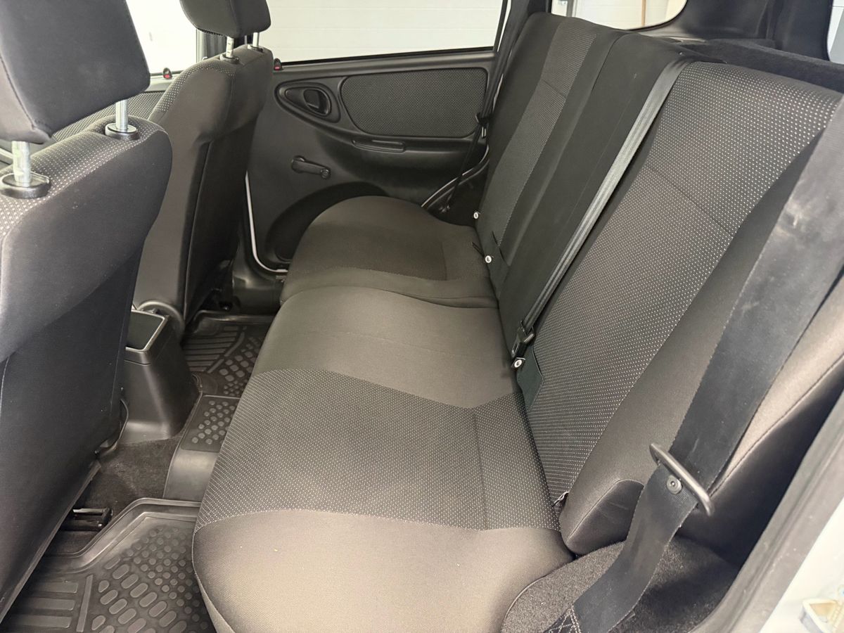 Lada (ВАЗ) Niva Travel I