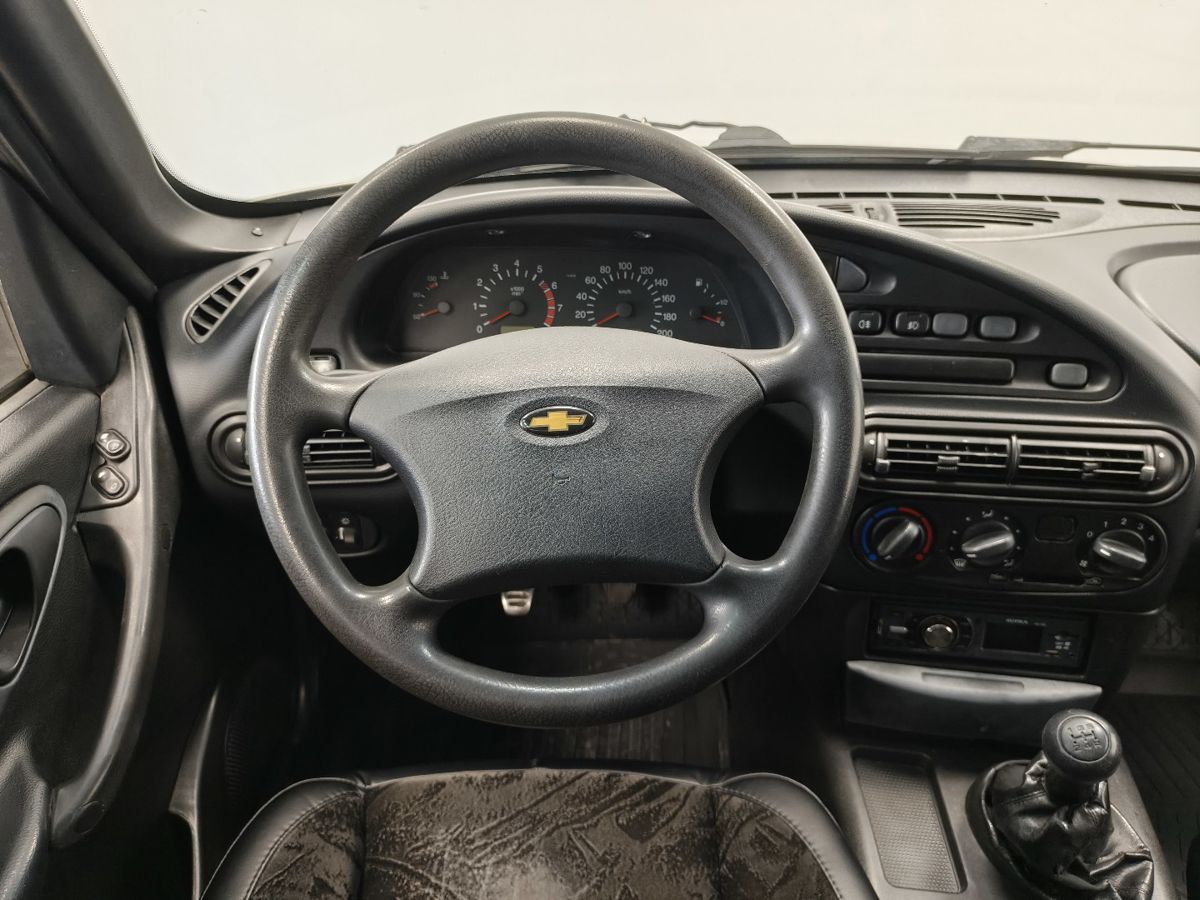 Chevrolet Niva I