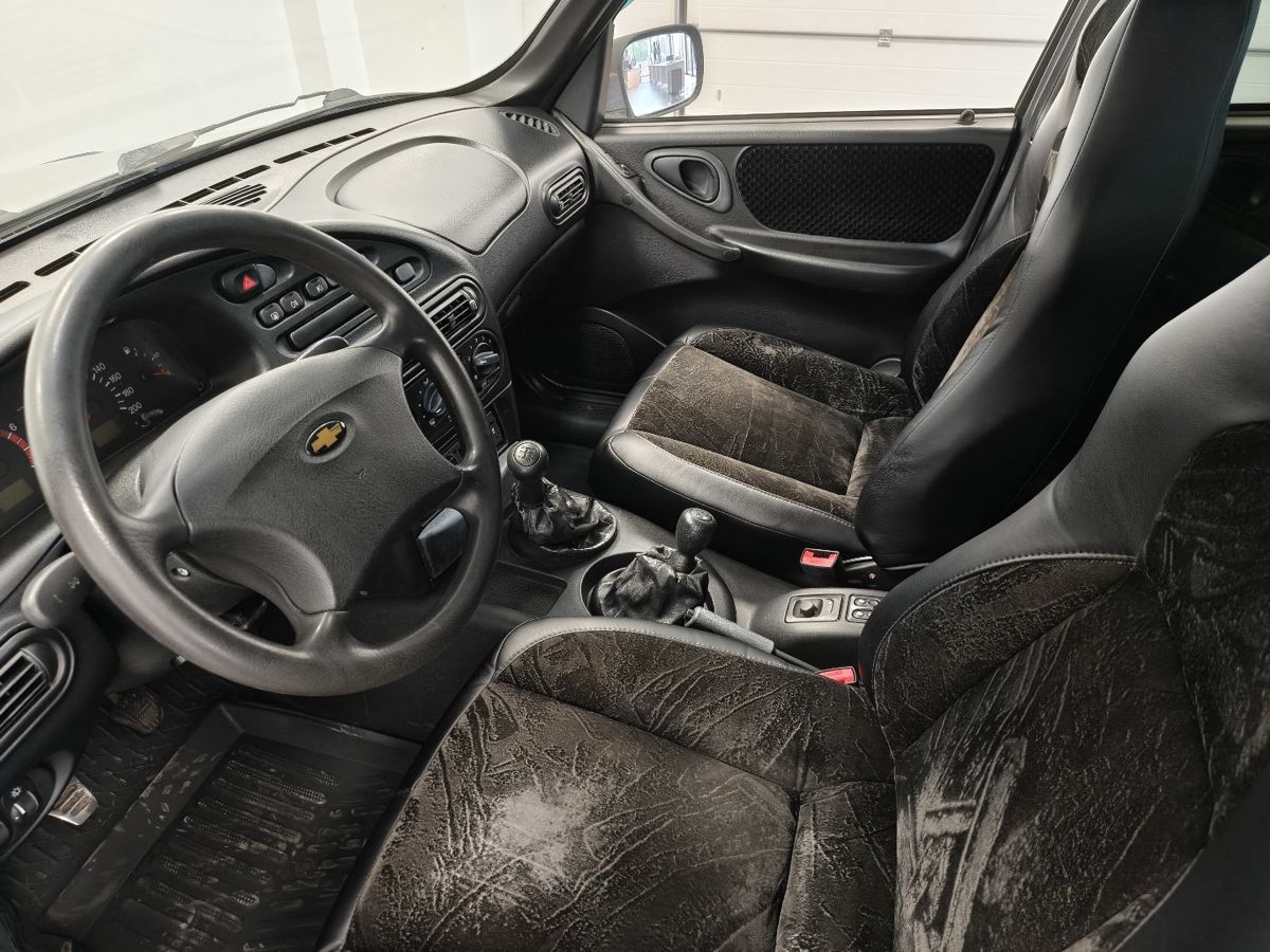 Chevrolet Niva I