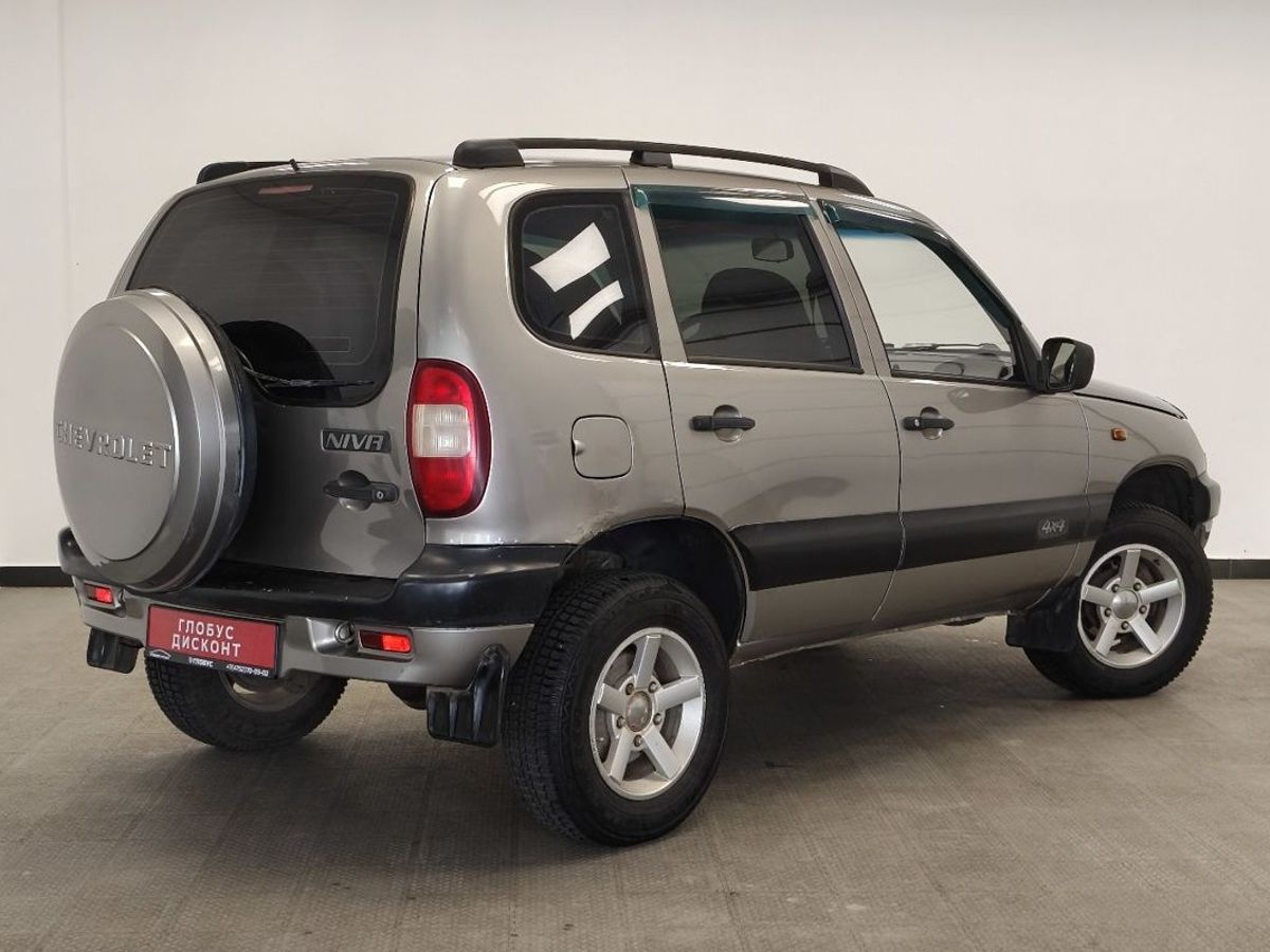 Chevrolet Niva I
