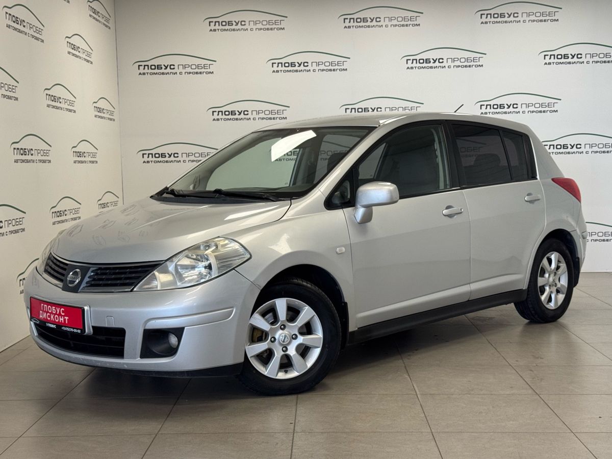 Nissan Tiida I