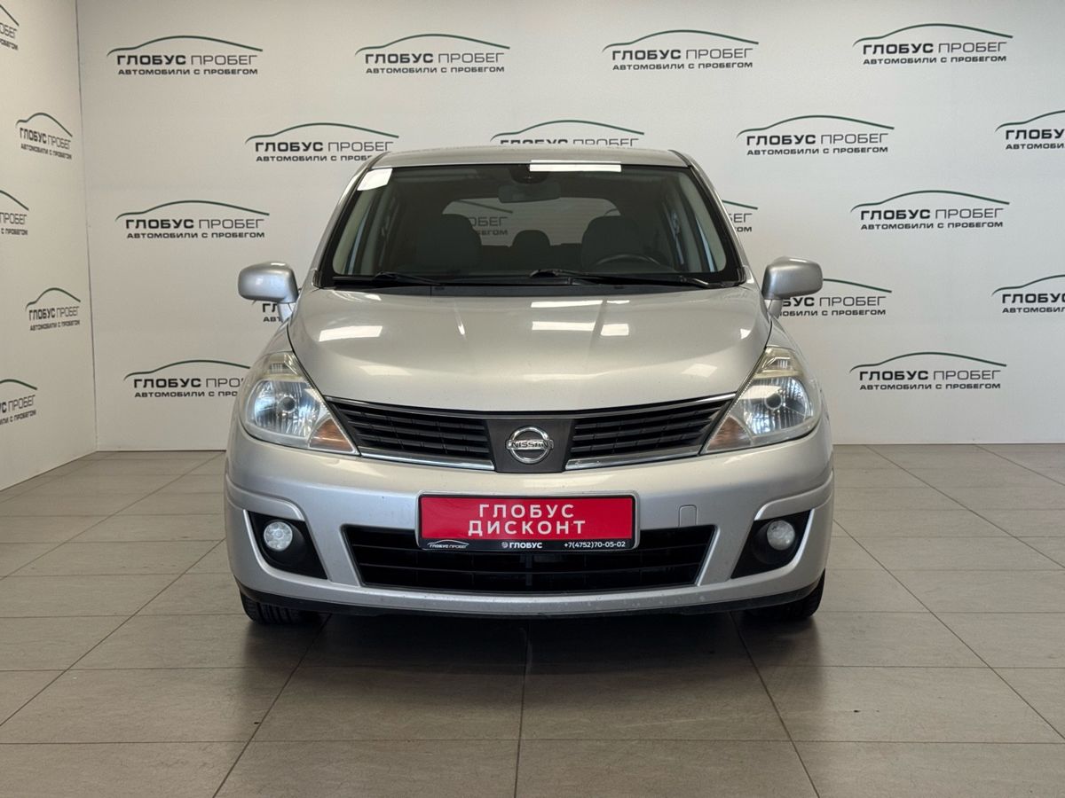 Nissan Tiida I