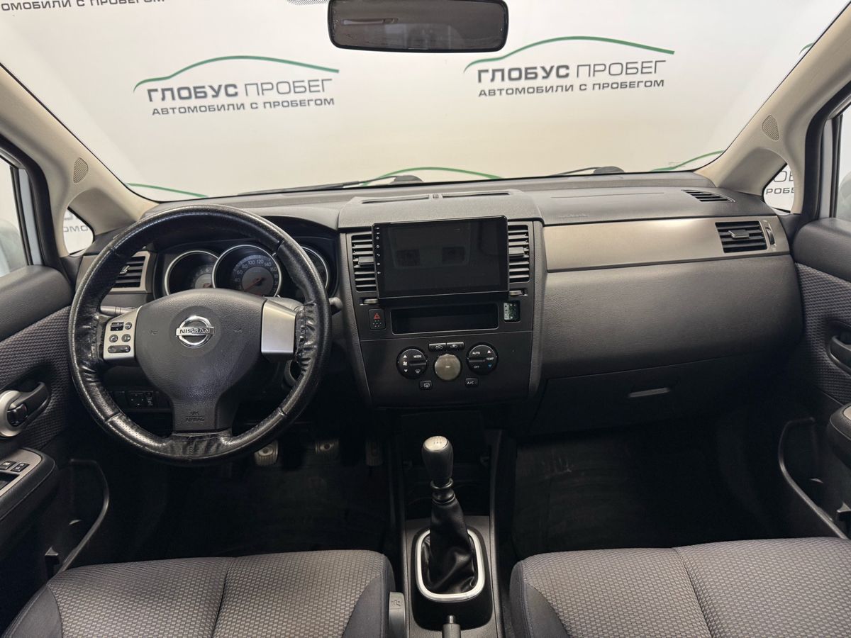 Nissan Tiida I