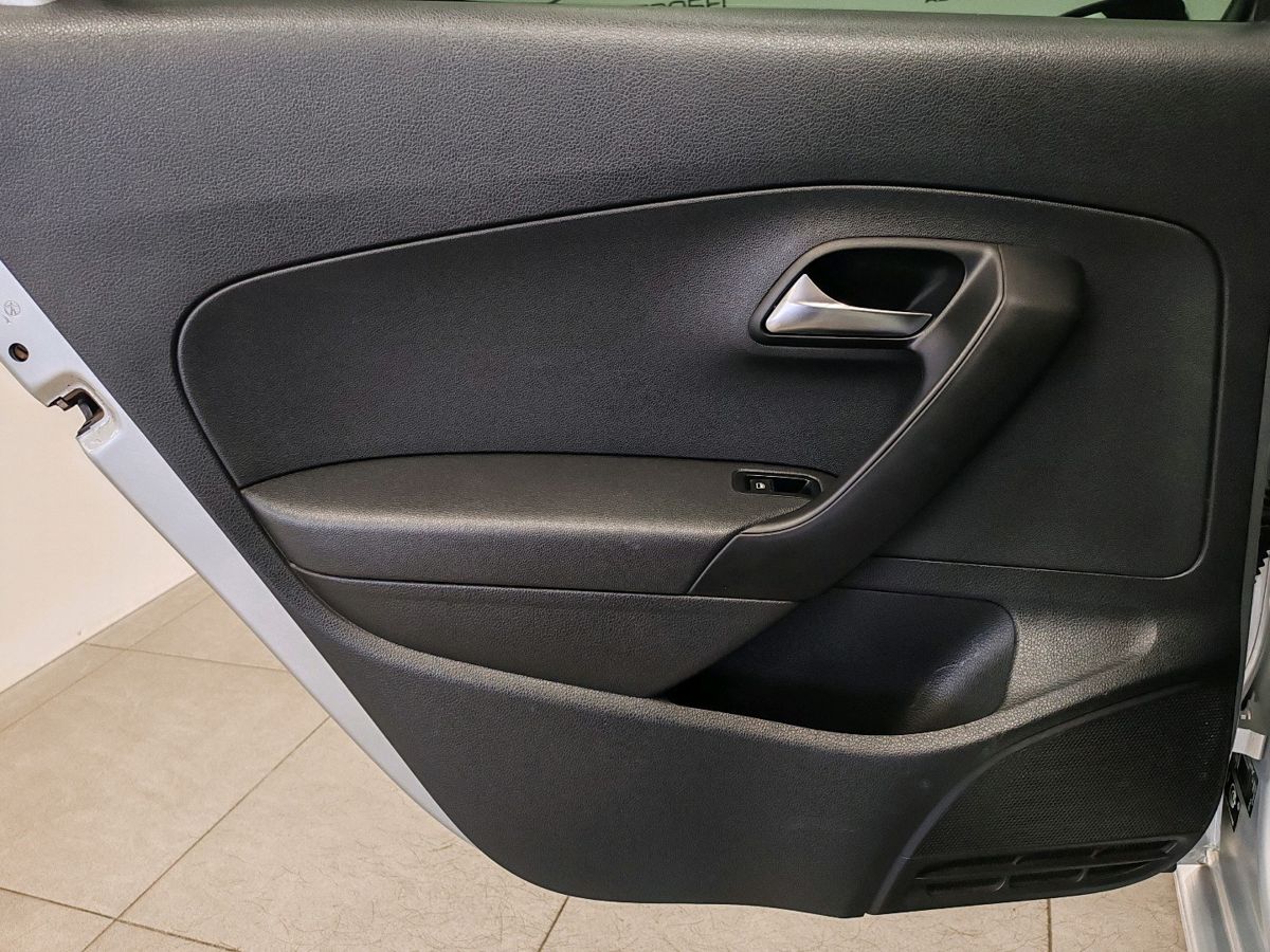 Volkswagen Polo V