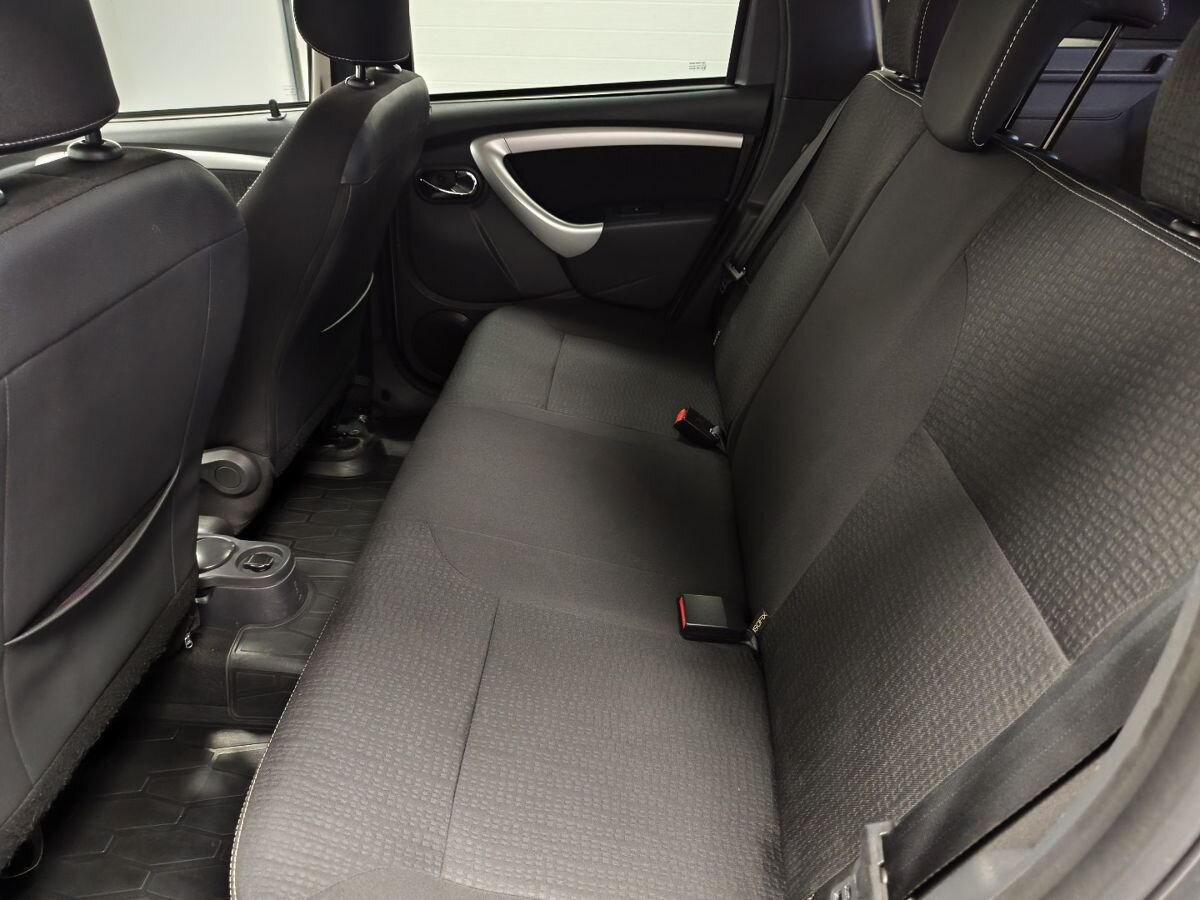 Nissan Terrano III (D10)