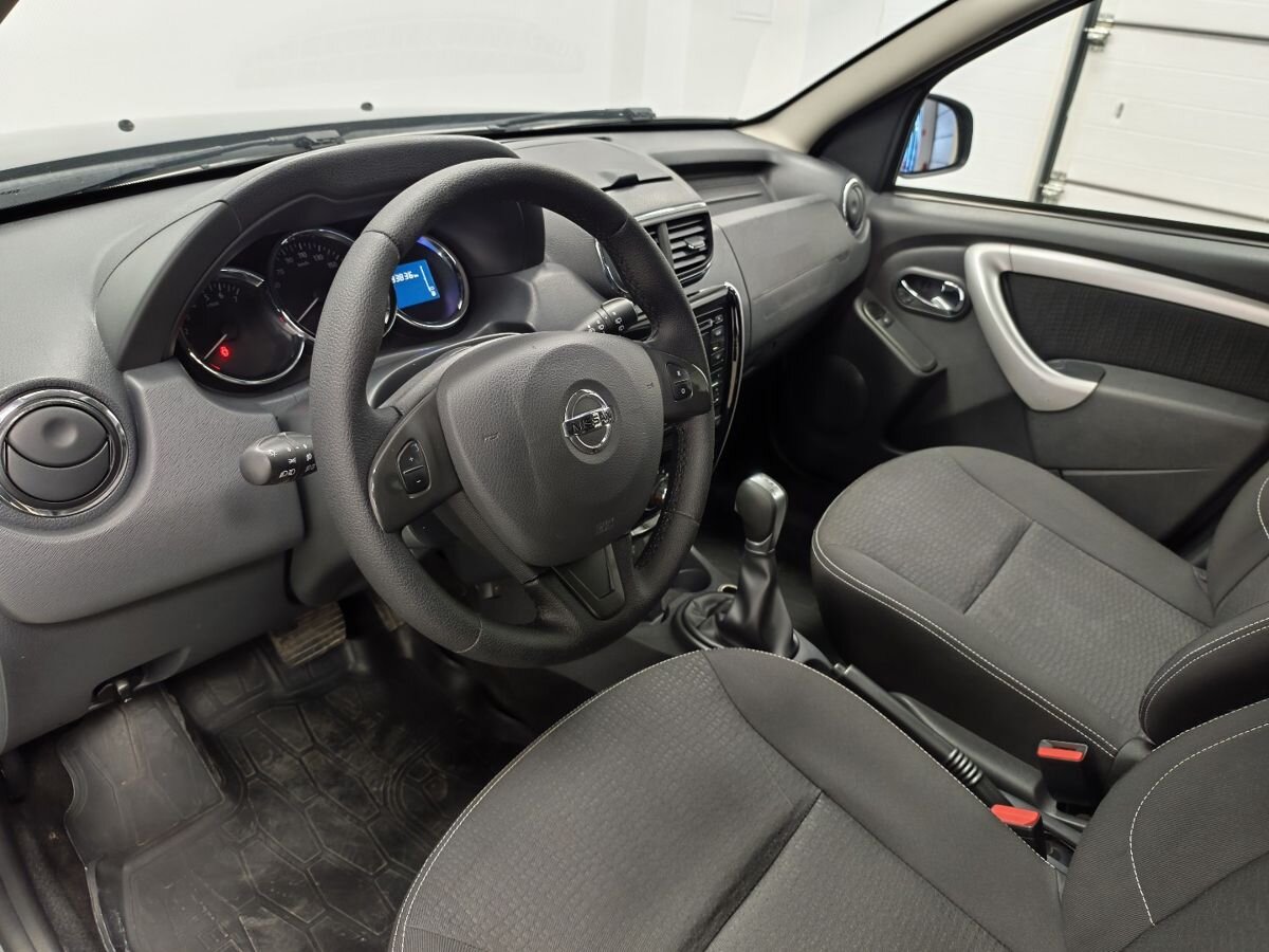 Nissan Terrano III (D10)