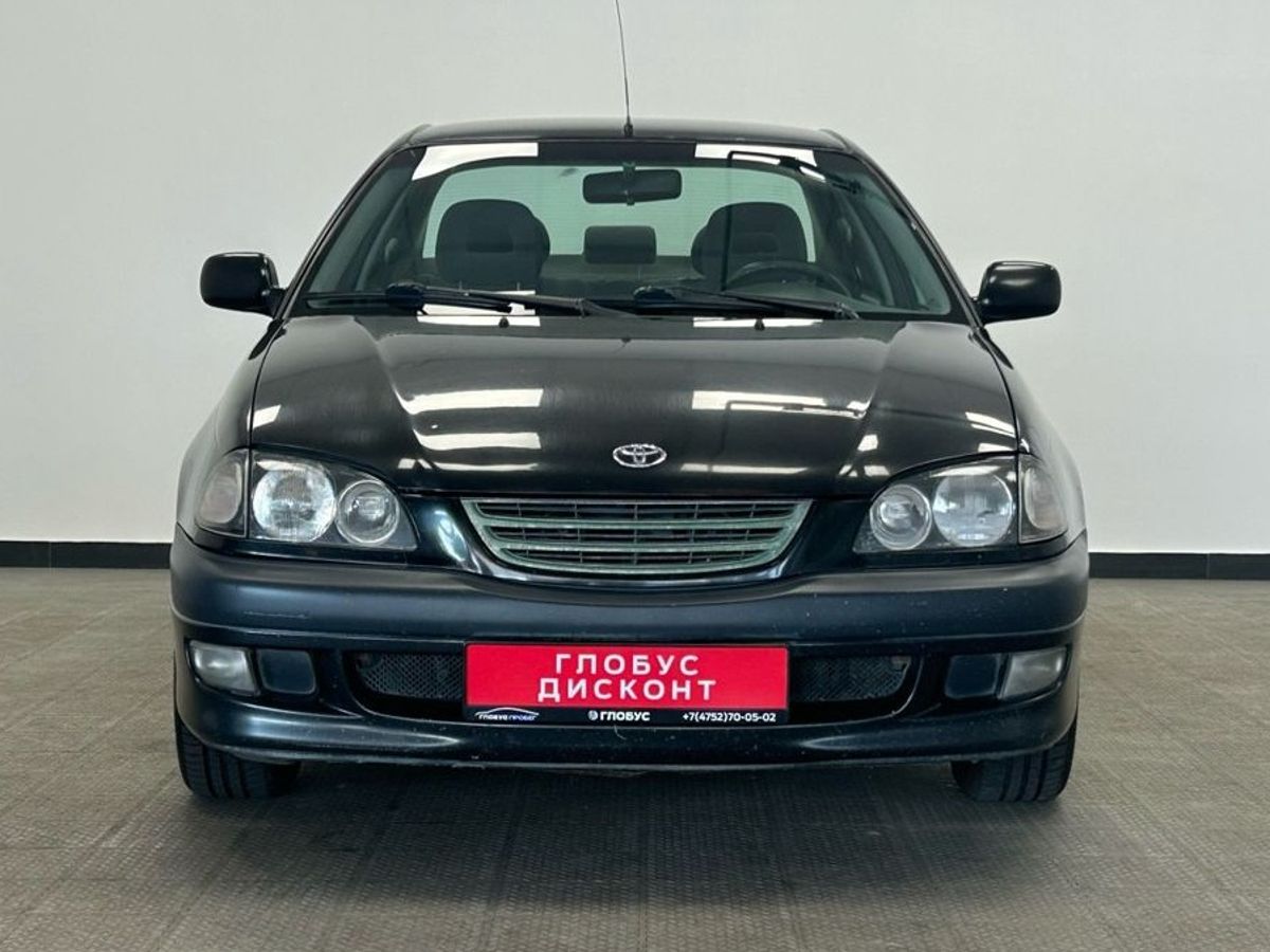 Toyota Avensis I