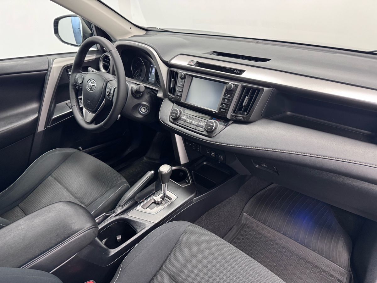 Toyota RAV4 IV (XA40) Рестайлинг