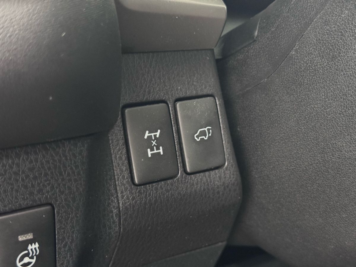 Toyota RAV4 IV (XA40) Рестайлинг