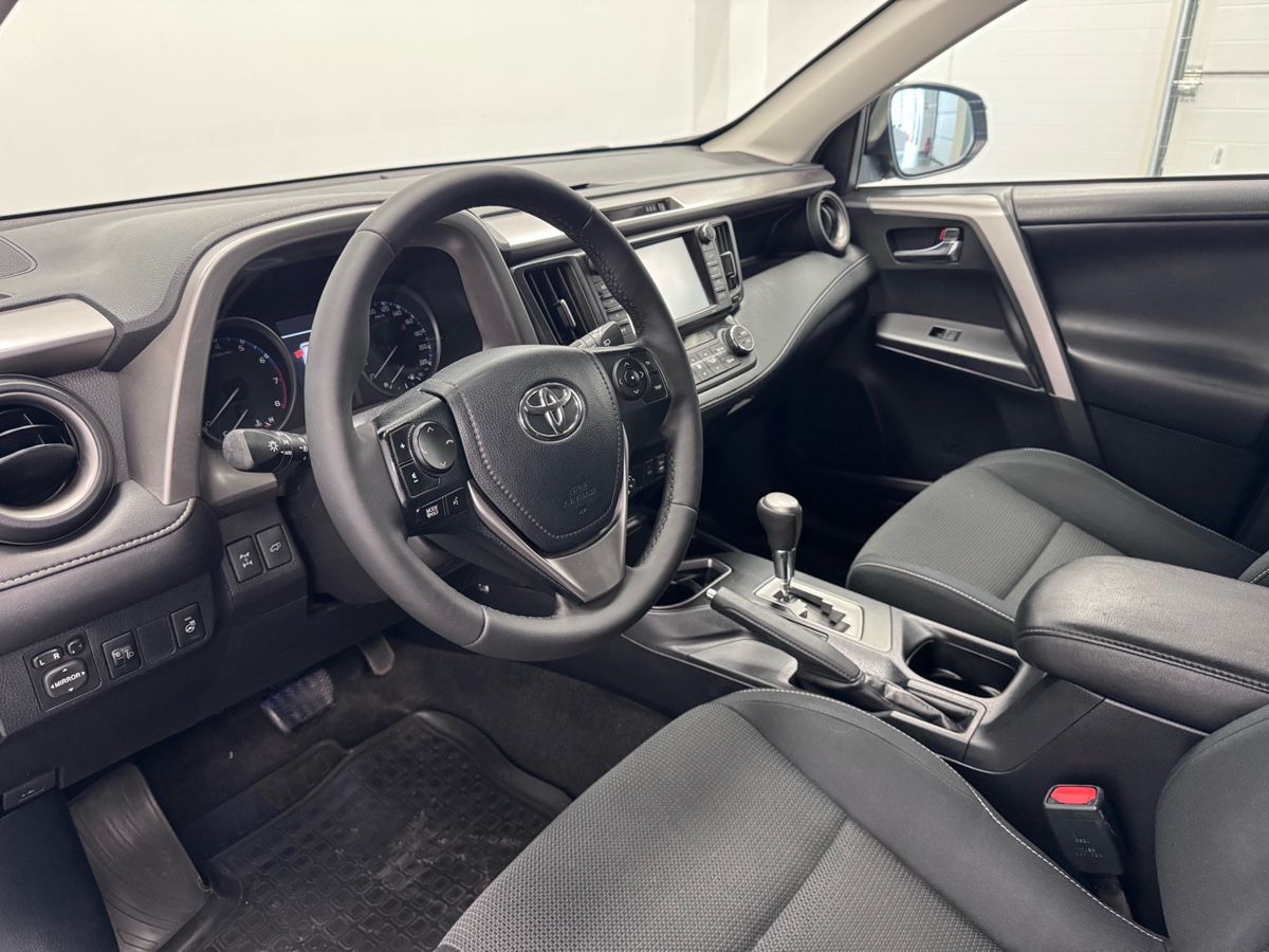 Toyota RAV4 IV (XA40) Рестайлинг
