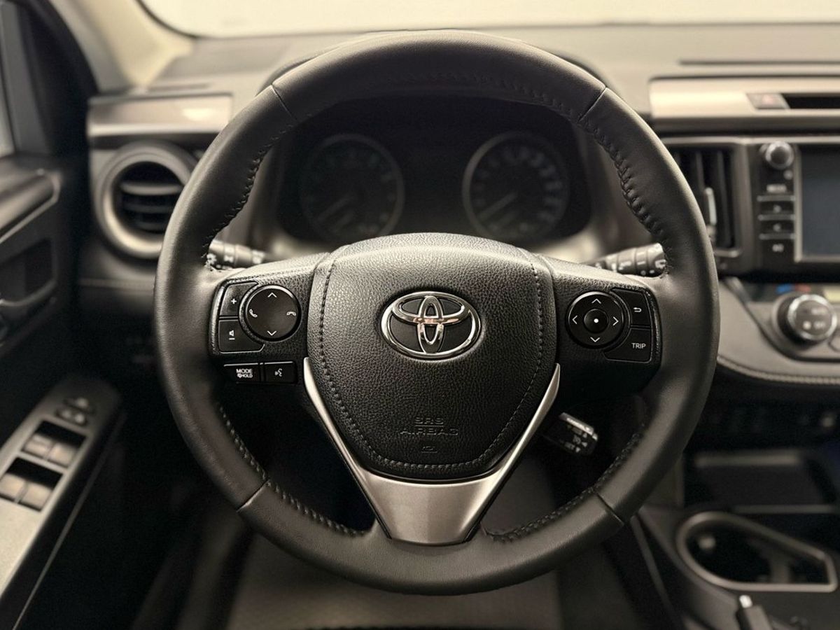 Toyota RAV4 IV (XA40) Рестайлинг