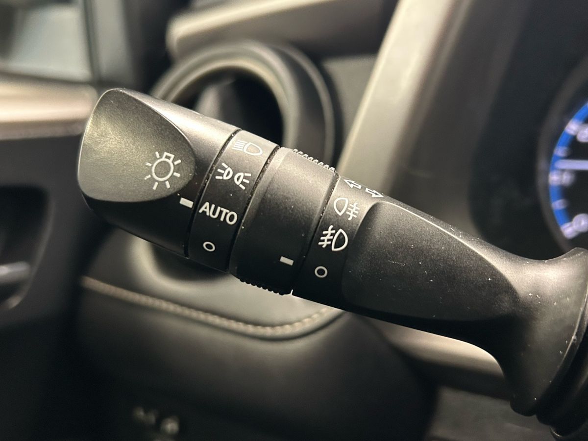 Toyota RAV4 IV (XA40) Рестайлинг