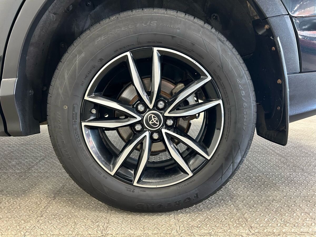 Toyota RAV4 IV (XA40) Рестайлинг
