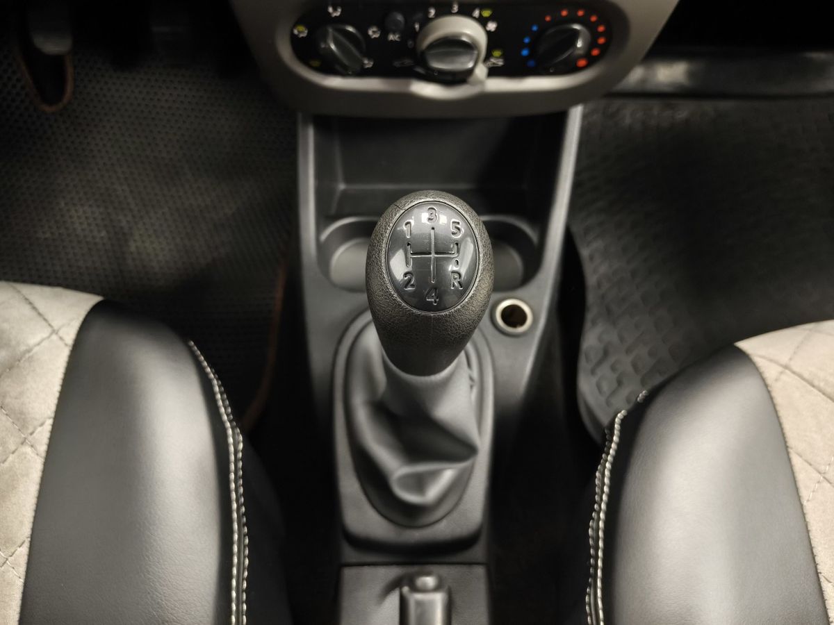 Renault Logan I Рестайлинг