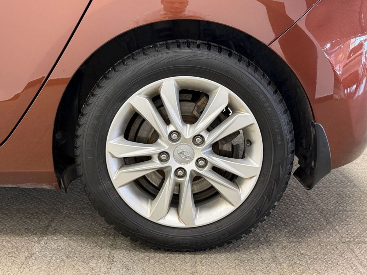 Hyundai i30 II
