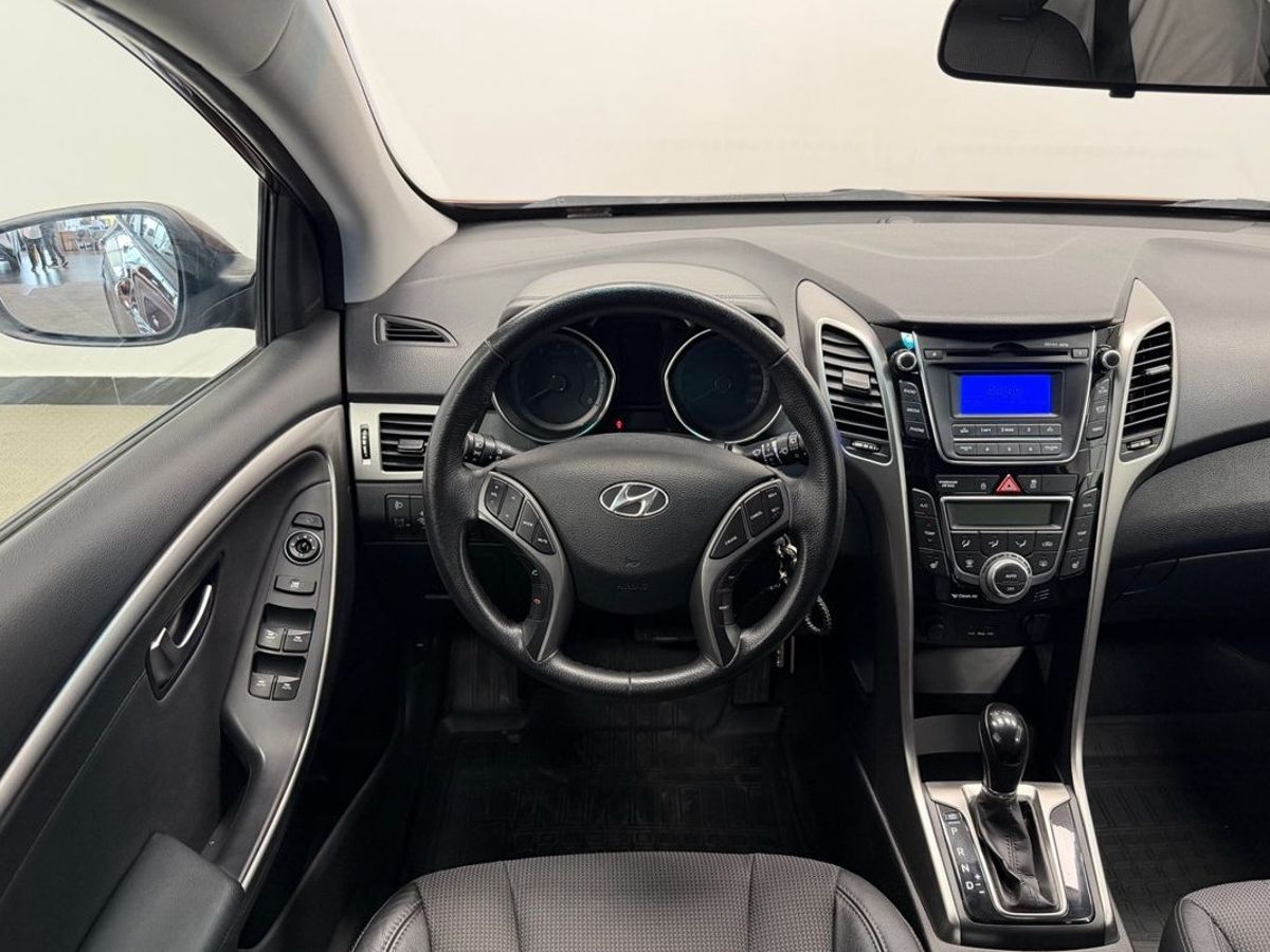 Hyundai i30 II