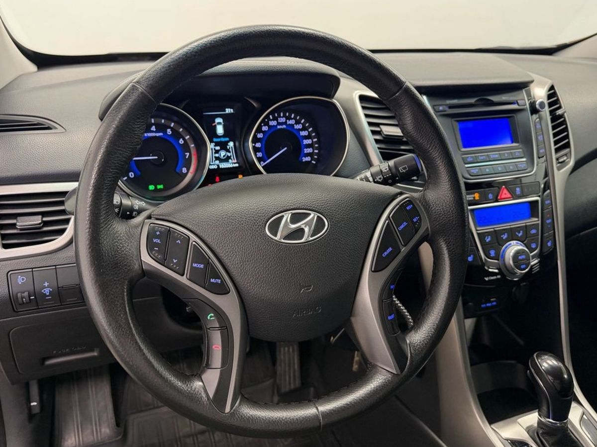 Hyundai i30 II