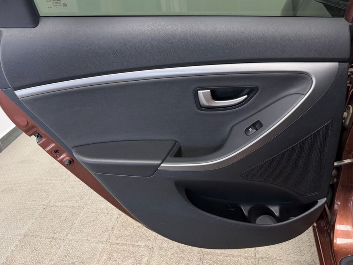 Hyundai i30 II