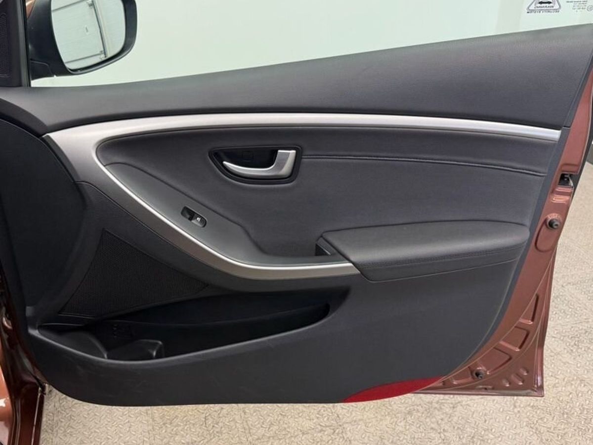 Hyundai i30 II