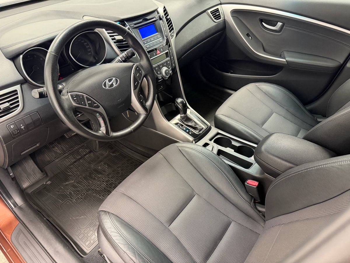 Hyundai i30 II