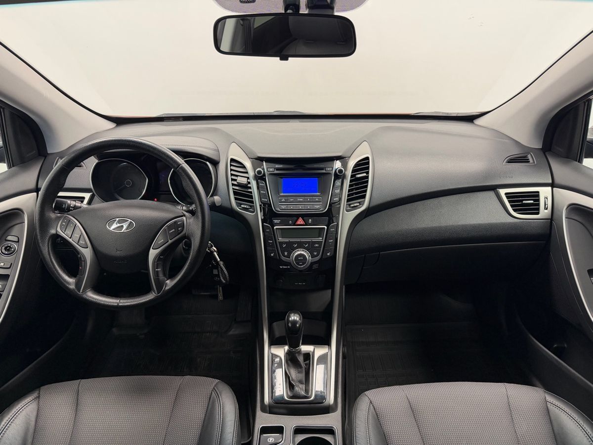 Hyundai i30 II
