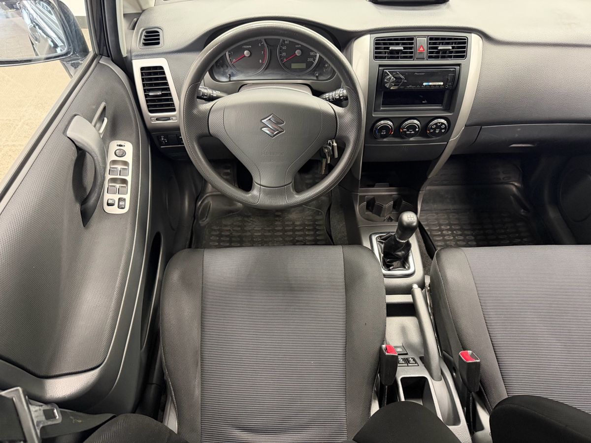 Suzuki Liana I Рестайлинг