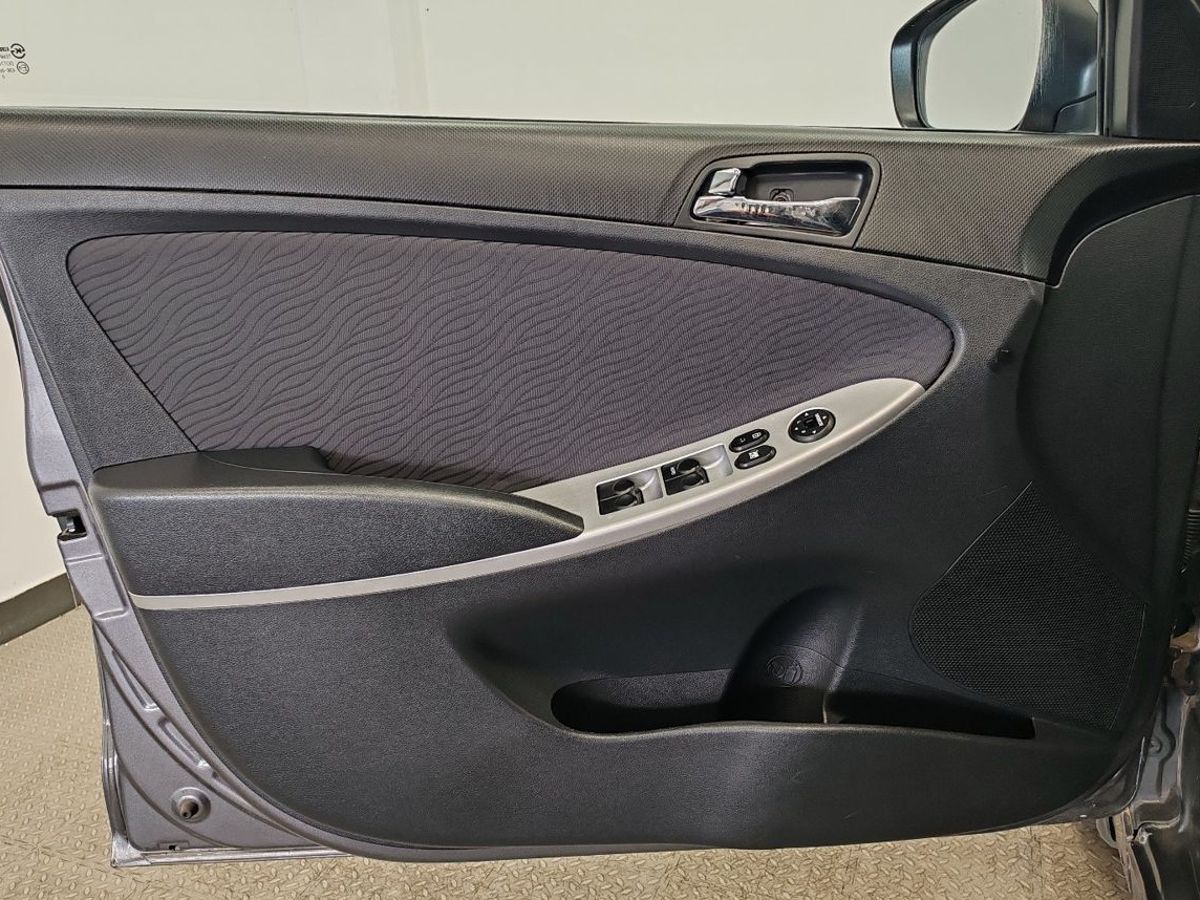 Hyundai Solaris I