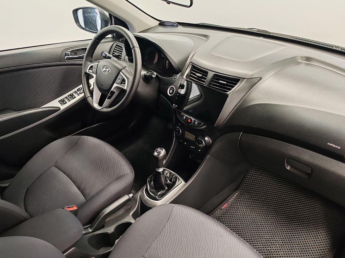 Hyundai Solaris I