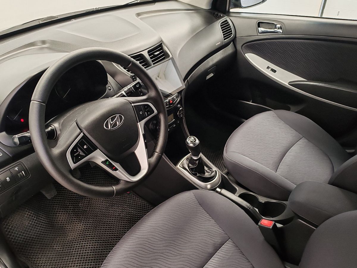 Hyundai Solaris I
