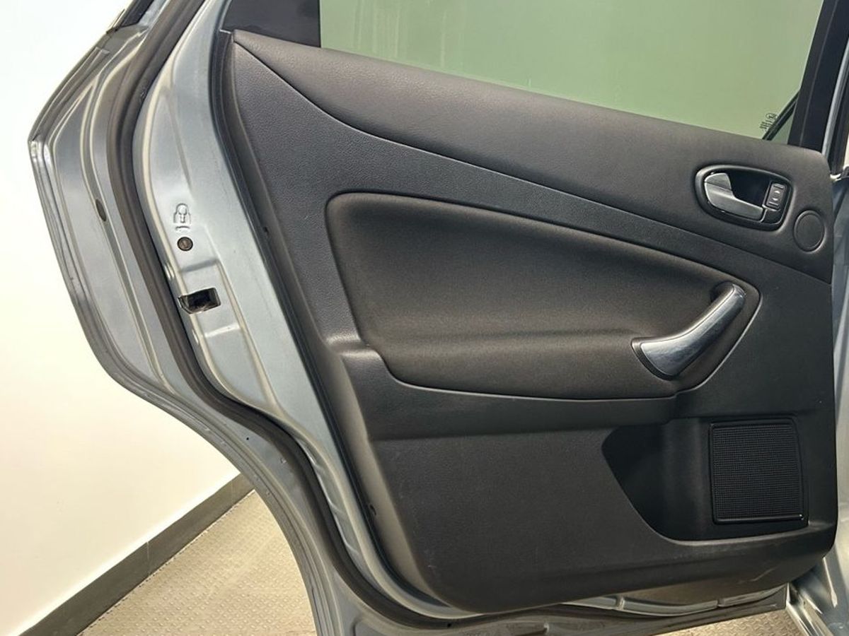 Ford Mondeo IV