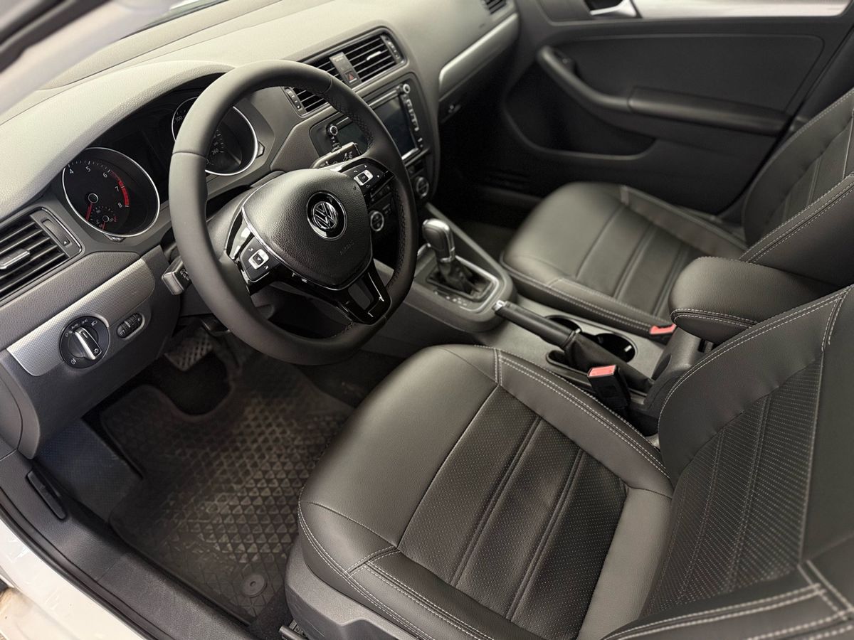 Volkswagen Jetta VI