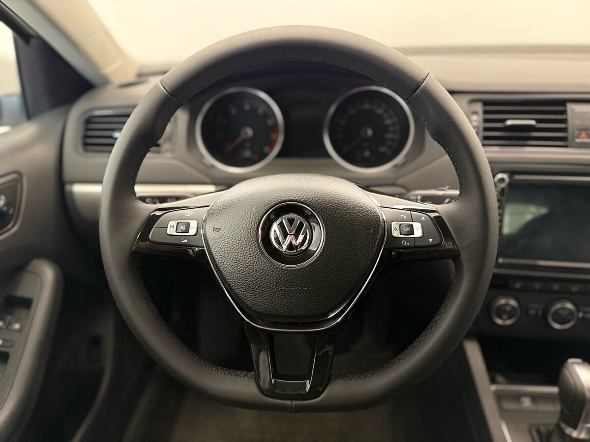 Volkswagen Jetta VI