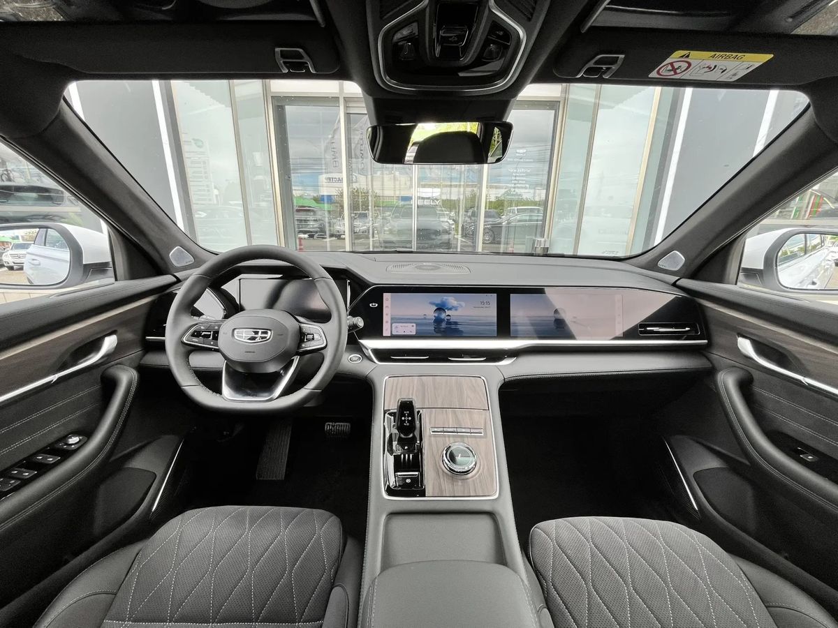 Geely Monjaro Flagship
