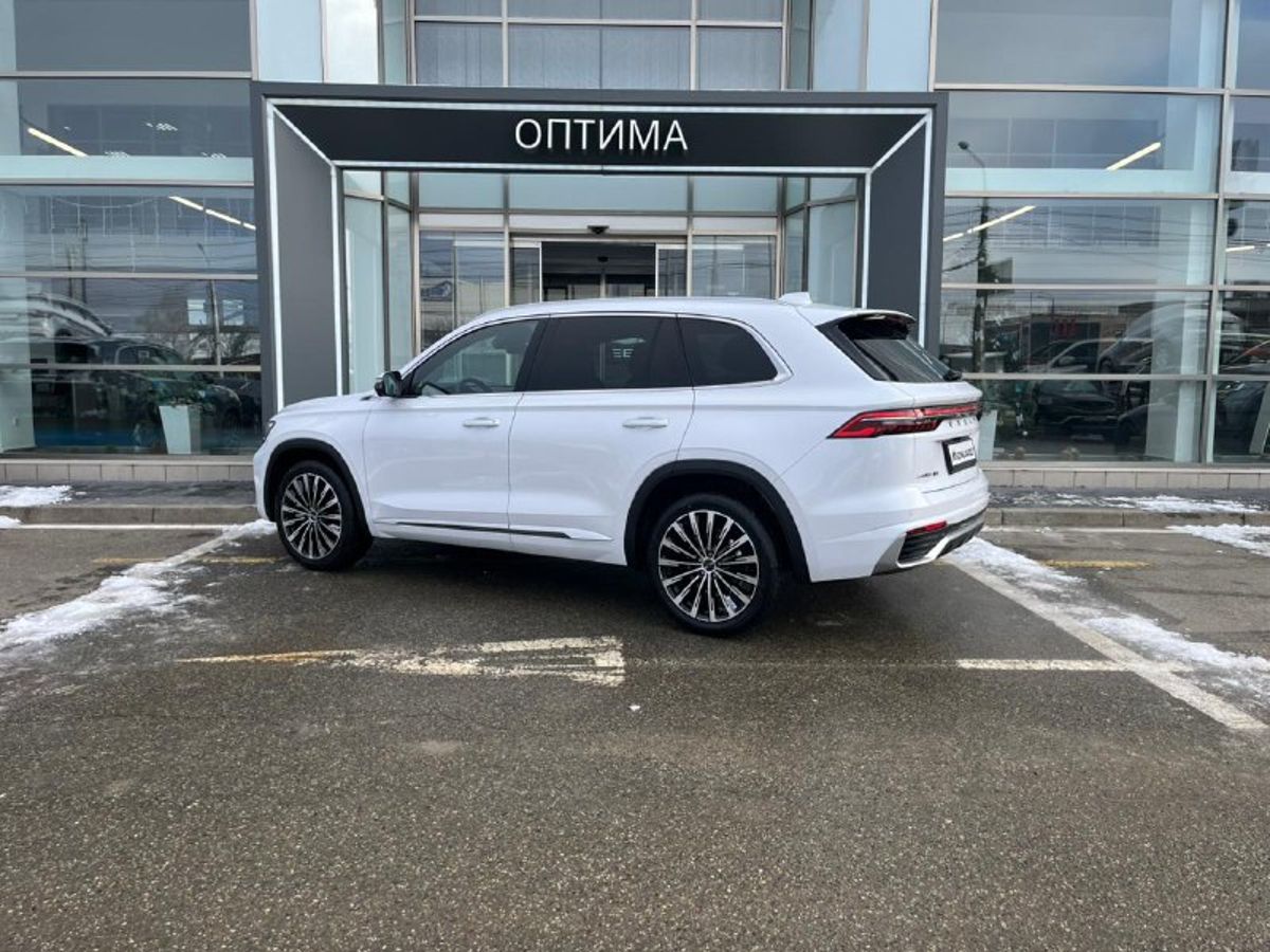 Geely Monjaro Flagship