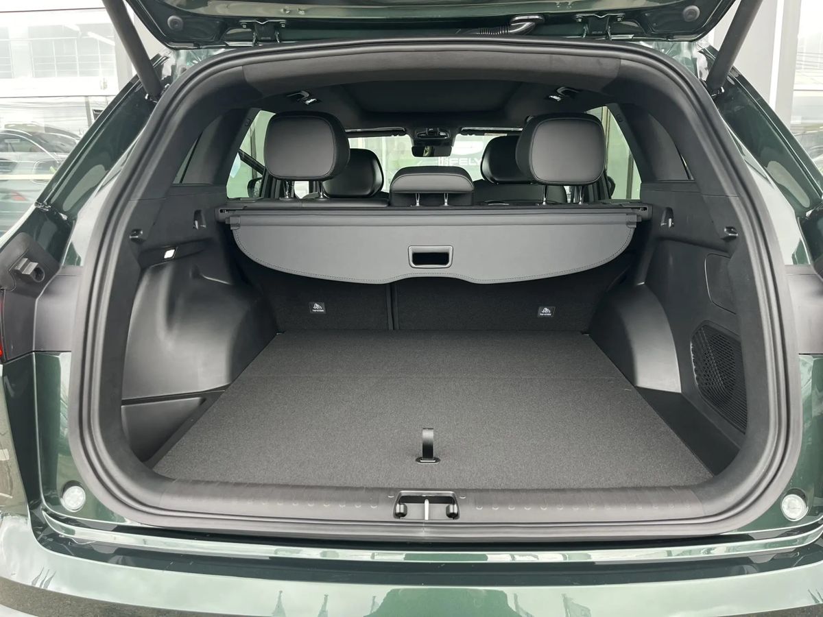 Geely Monjaro Flagship (2023-2025)