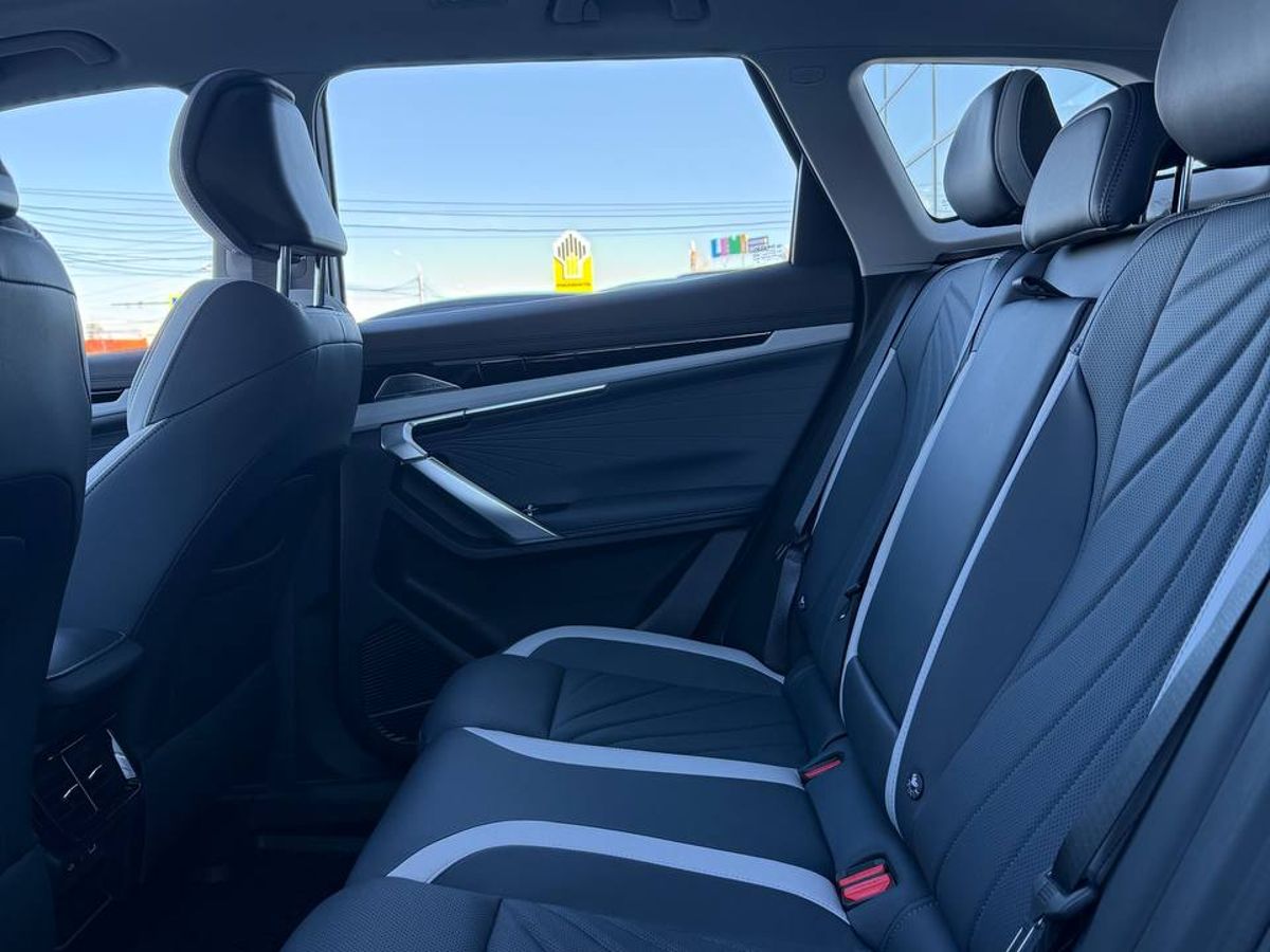 Geely Atlas Люкс