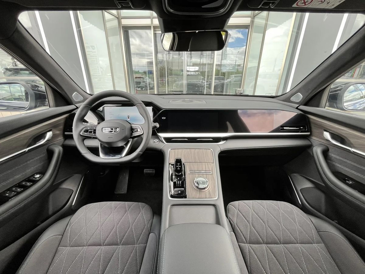 Geely Monjaro Флагман