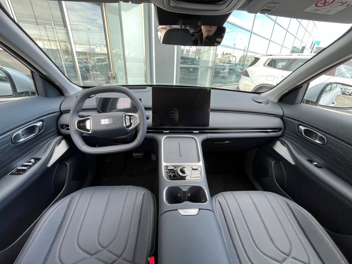 Geely EX5 Гибрид Макс EM-R