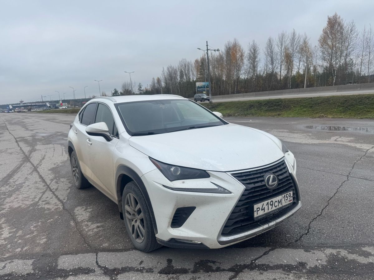 Lexus NX, фотография 2