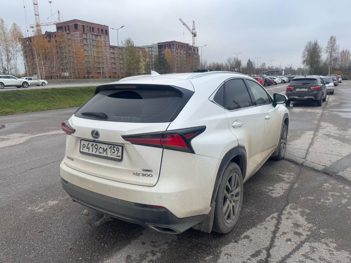 Lexus NX, фотография 3
