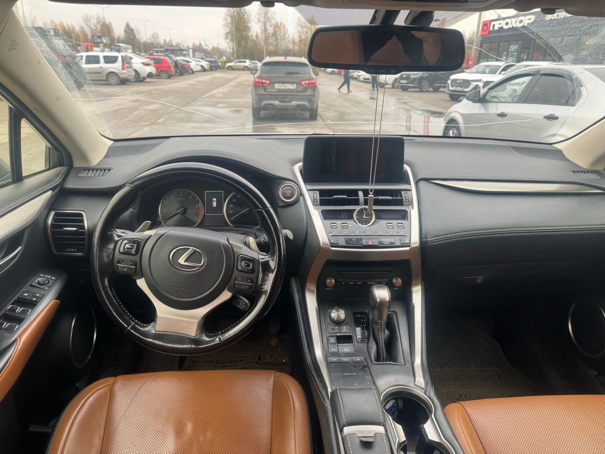 Lexus NX, фотография 6