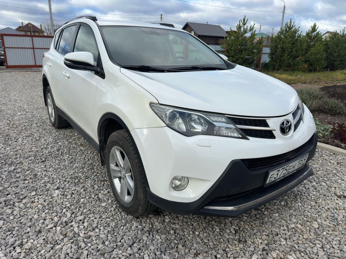 Toyota RAV4, фотография 5