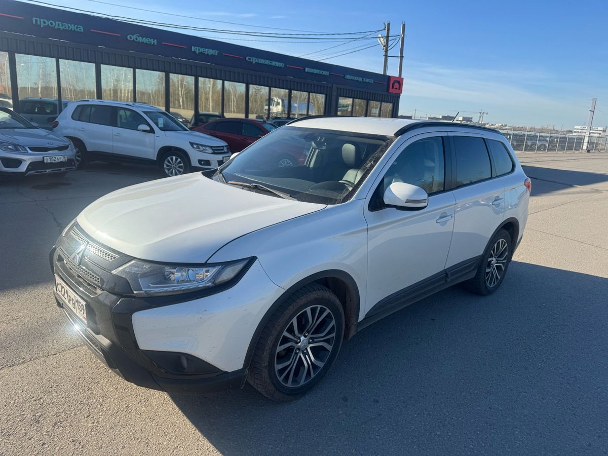 Mitsubishi Outlander, фотография 2