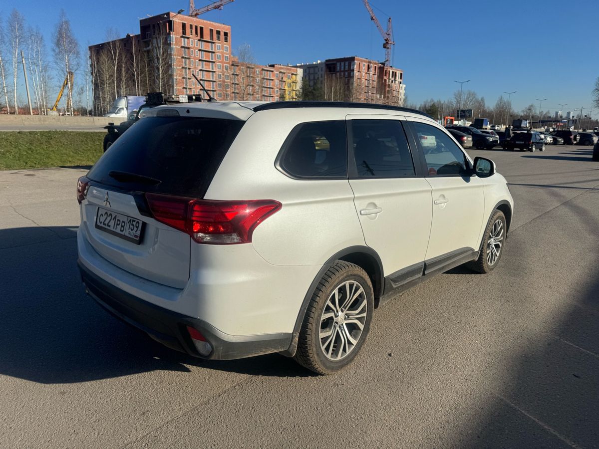 Mitsubishi Outlander, фотография 4