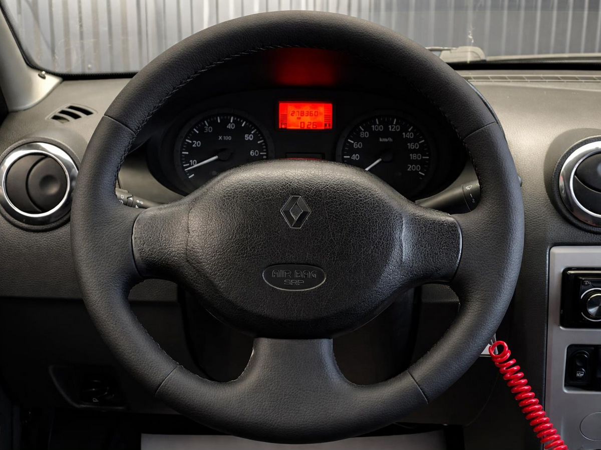 Renault Logan, фотография 7