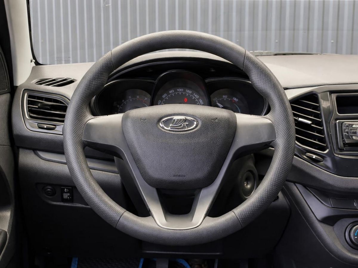 Lada (ВАЗ) Vesta, фотография 6