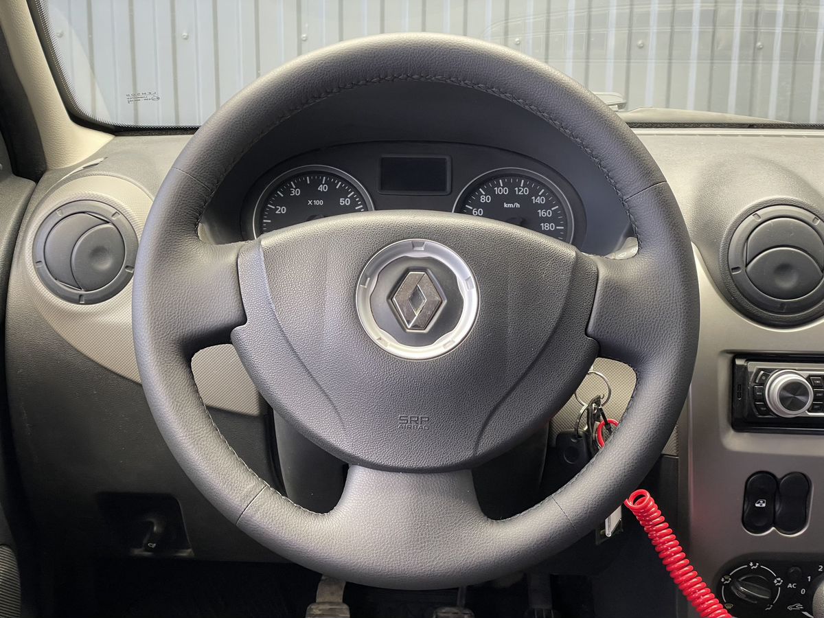 Renault Logan, фотография 8