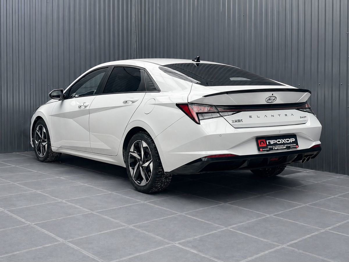 Hyundai Elantra, фотография 9