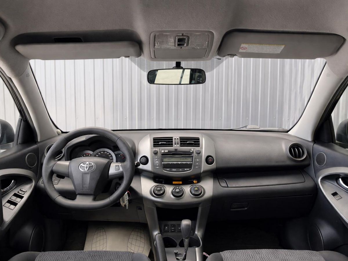 Toyota RAV4, фотография 6