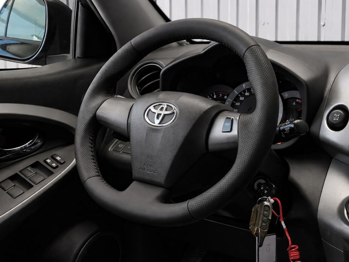 Toyota RAV4, фотография 10